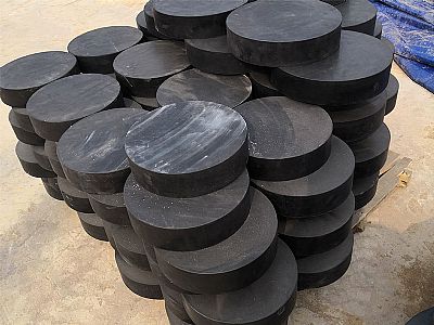 屏南县板式橡胶支座由若干层橡胶片与薄钢板经加压硫化
